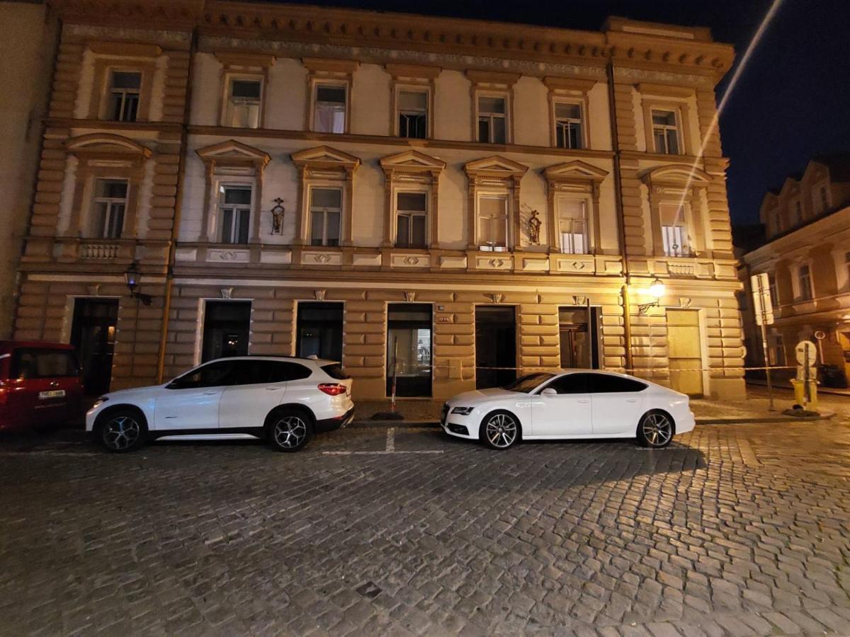 Exkluzivni Apartman V Prizemi V Hradci Kralove Hradec Králové Extérieur photo