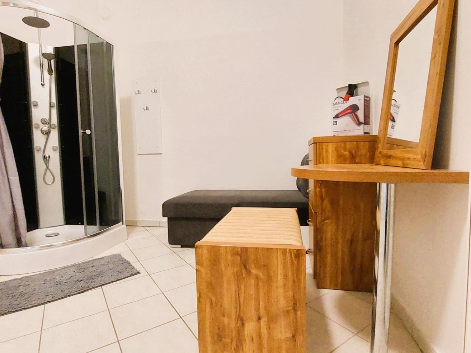 Exkluzivni Apartman V Prizemi V Hradci Kralove Hradec Králové Extérieur photo